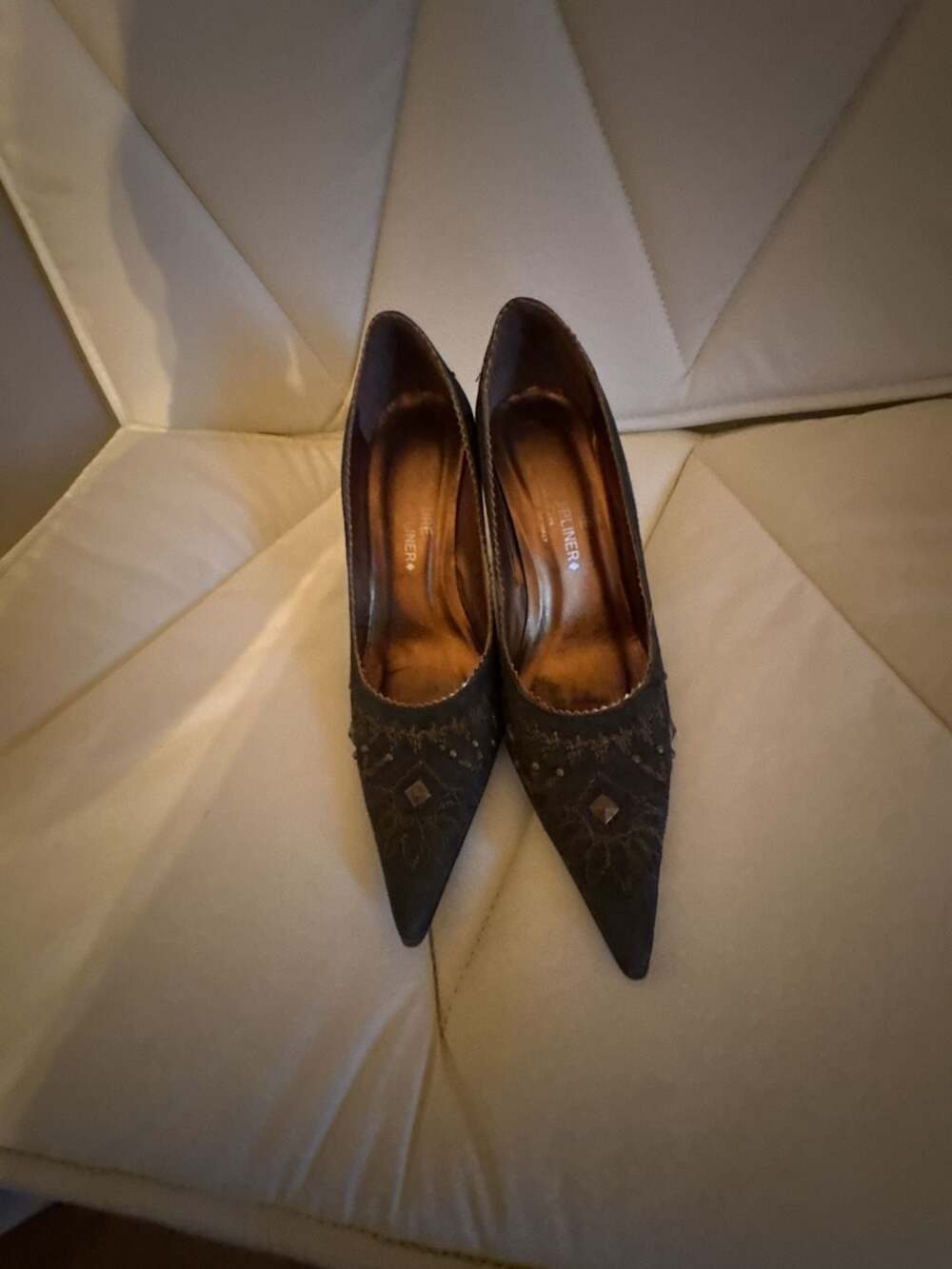 Donald J Pliner Couture Embellished Pumps – Size 7.5M